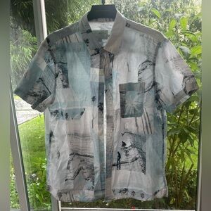 American eagle Men's Blue and White Graphic Shirt